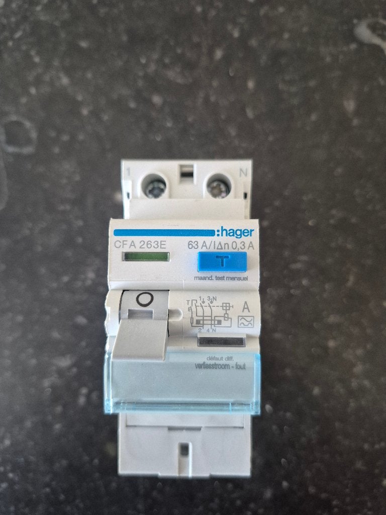 Hager CFA263E 63A, Doe-het-zelf en Bouw, Elektriciteit en Kabels, Ophalen of Verzenden, Zo goed als nieuw, Hager, Installatieautomaat
