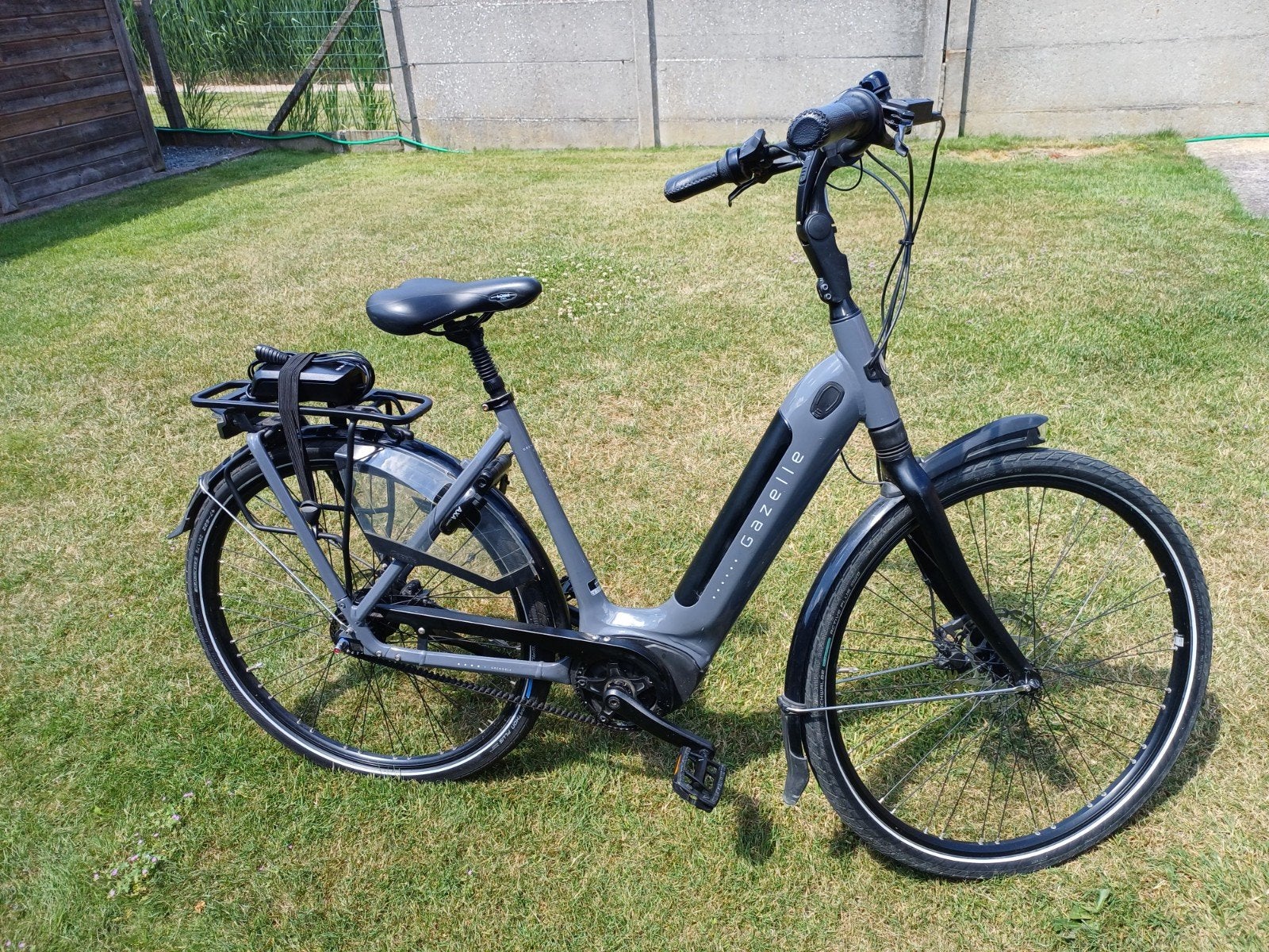 E bike gazelle grenoble c8 intube 500watt belt hmb bosch, 51 tot 55 cm, Ophalen, Zo goed als nieuw, Gazelle