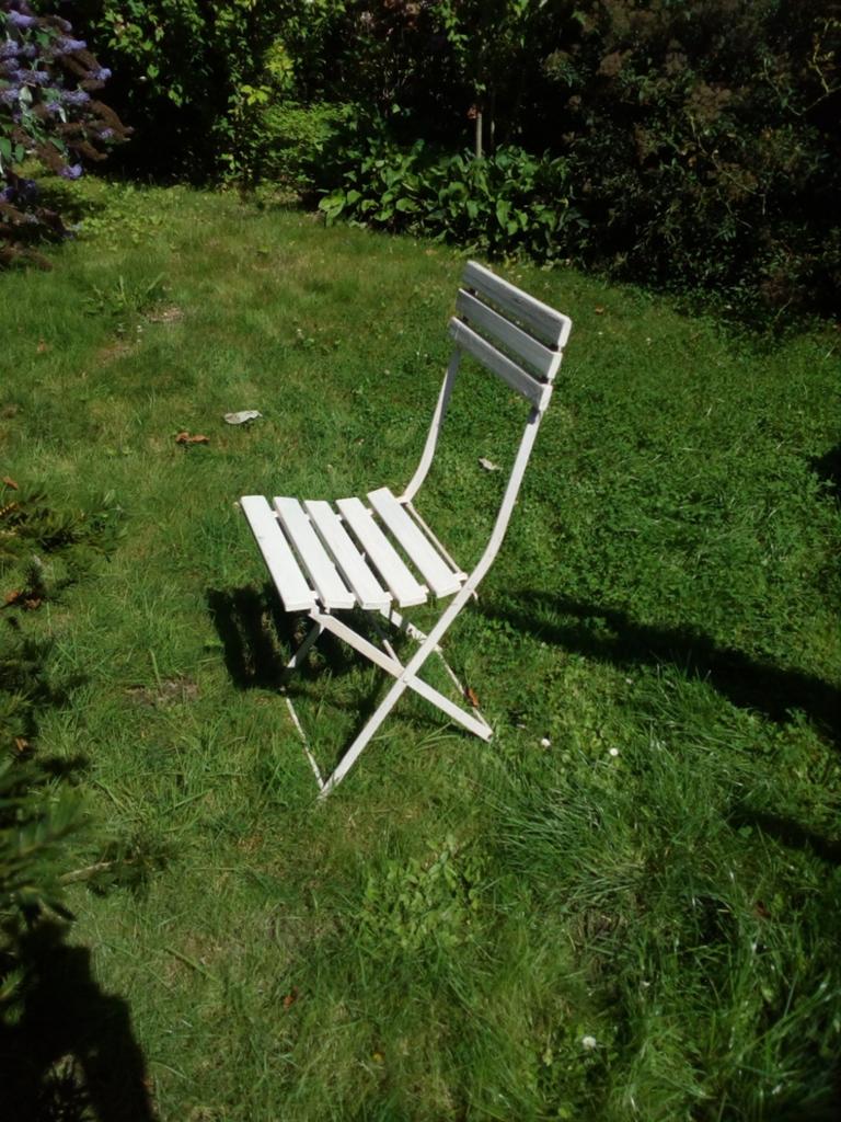 chaise pliante en fer, Enlèvement