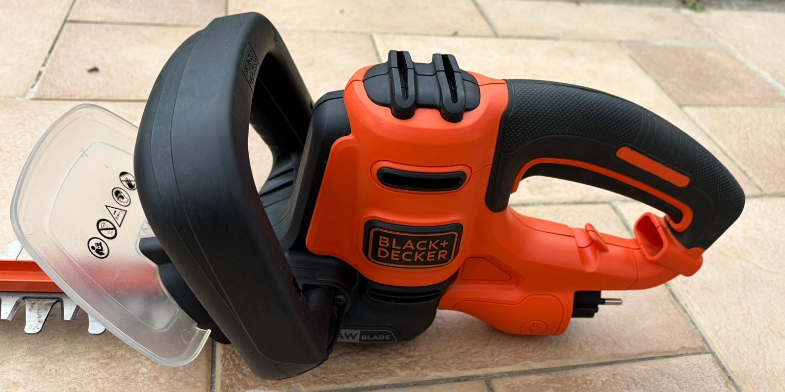 Taille haie leger électrique Black+Deckers - 60 cm 600 W, Enlèvement, Comme neuf, Électrique