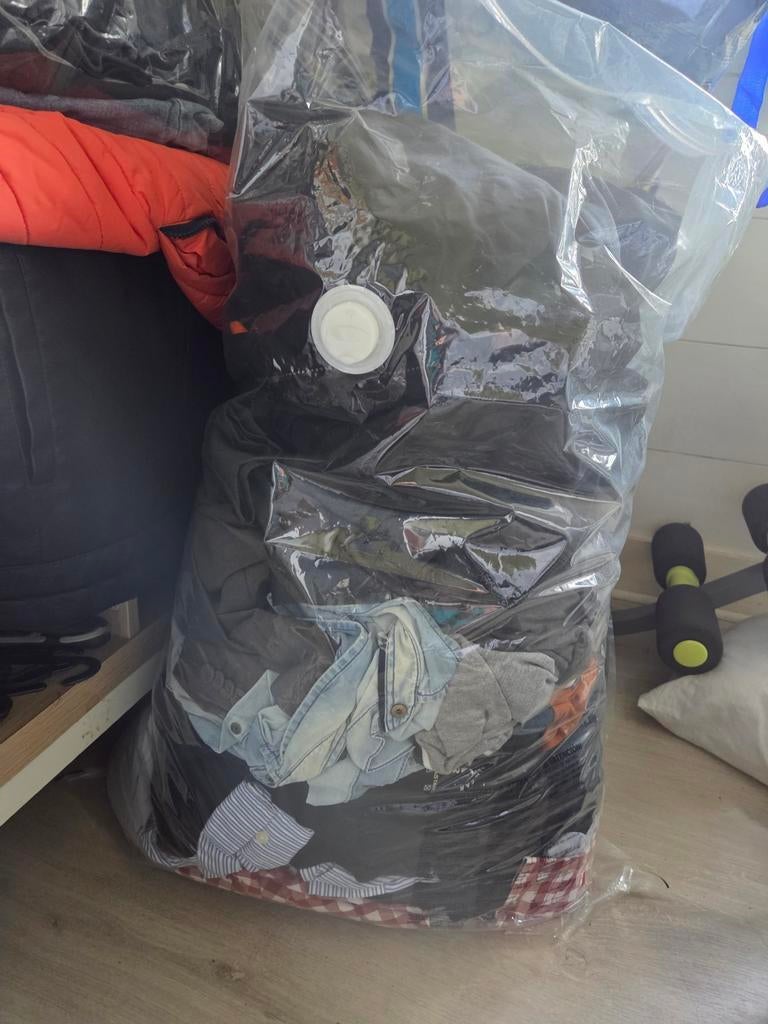 Vetement homme et femme S a xl, Enlèvement