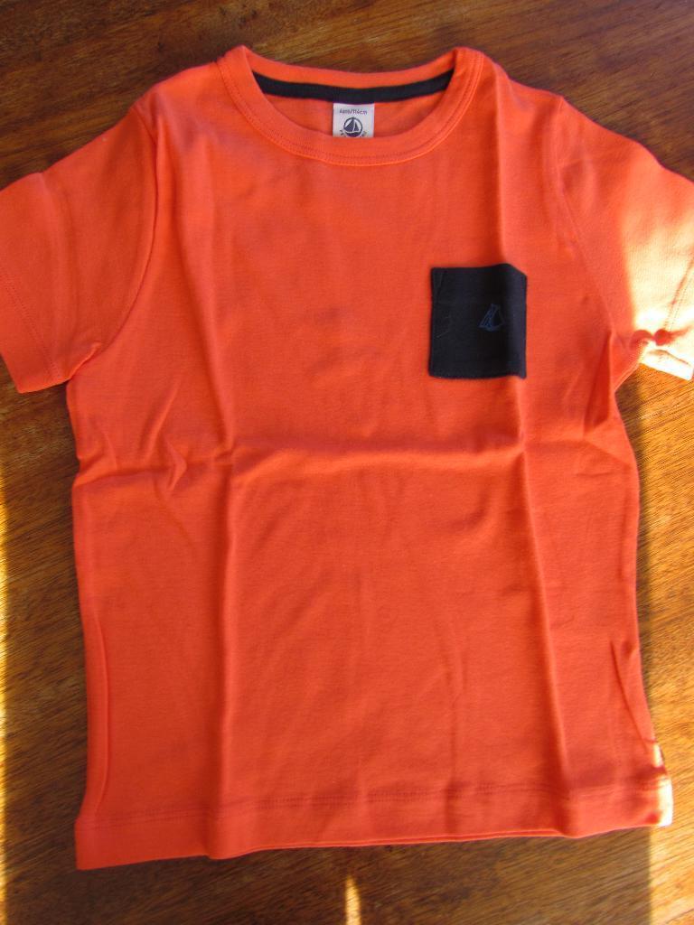 T-shirt Petit Bateau 4 ans, Neuf, Garçon ou Fille, Enlèvement ou Envoi, Chemise ou À manches longues