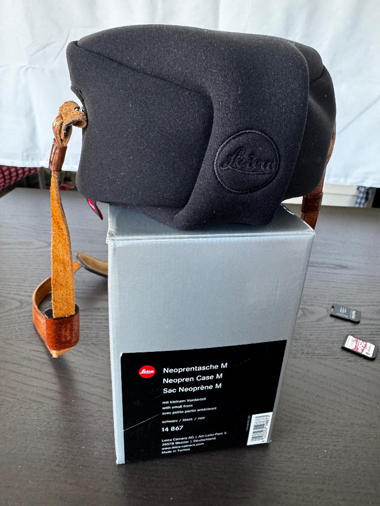Originele Leica neopreen case M (ref. 14867), Ophalen of Verzenden, Zo goed als nieuw, Leica