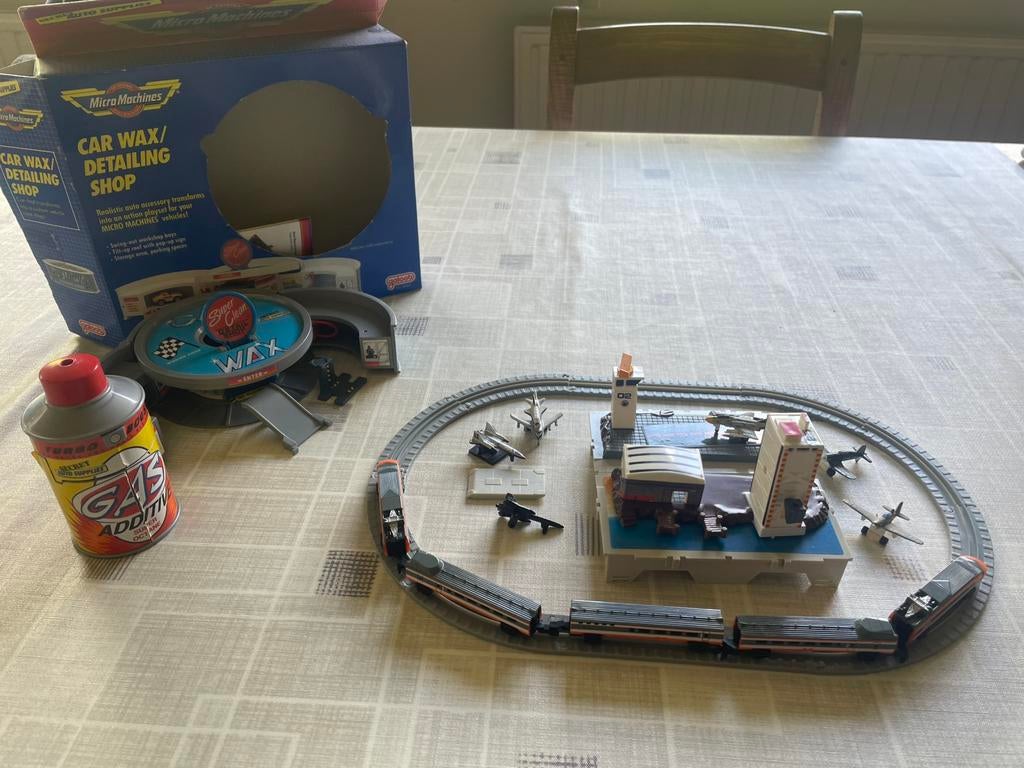 Micromachines trein en luchthaven, Enlèvement, Comme neuf