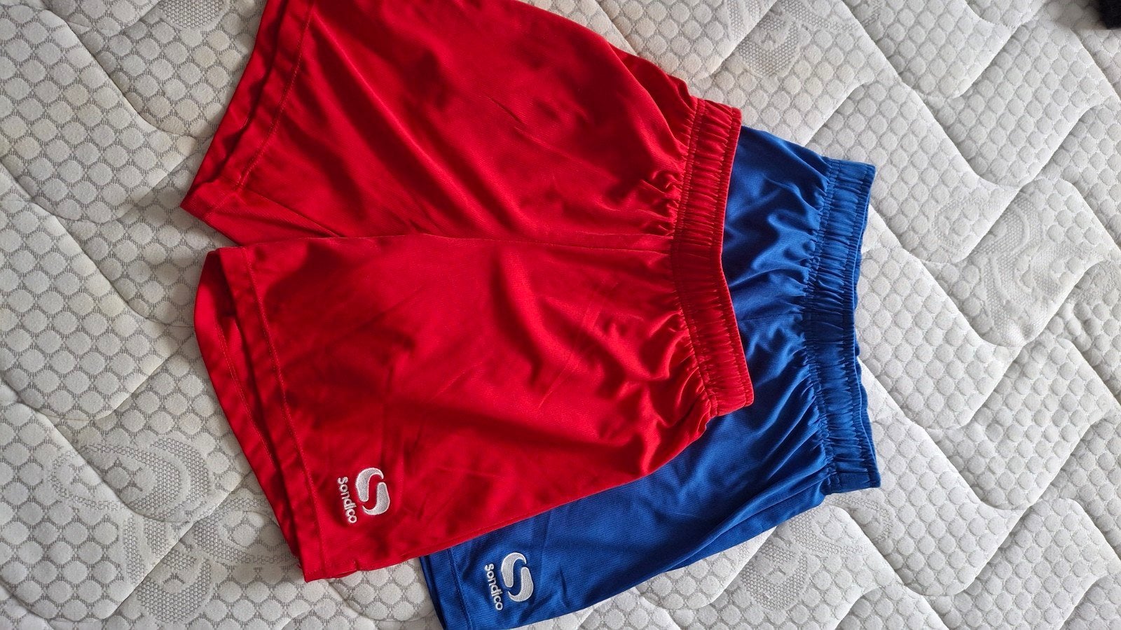 2 short, Garçon ou Fille, Enlèvement ou Envoi, Sandico, Utilisé
