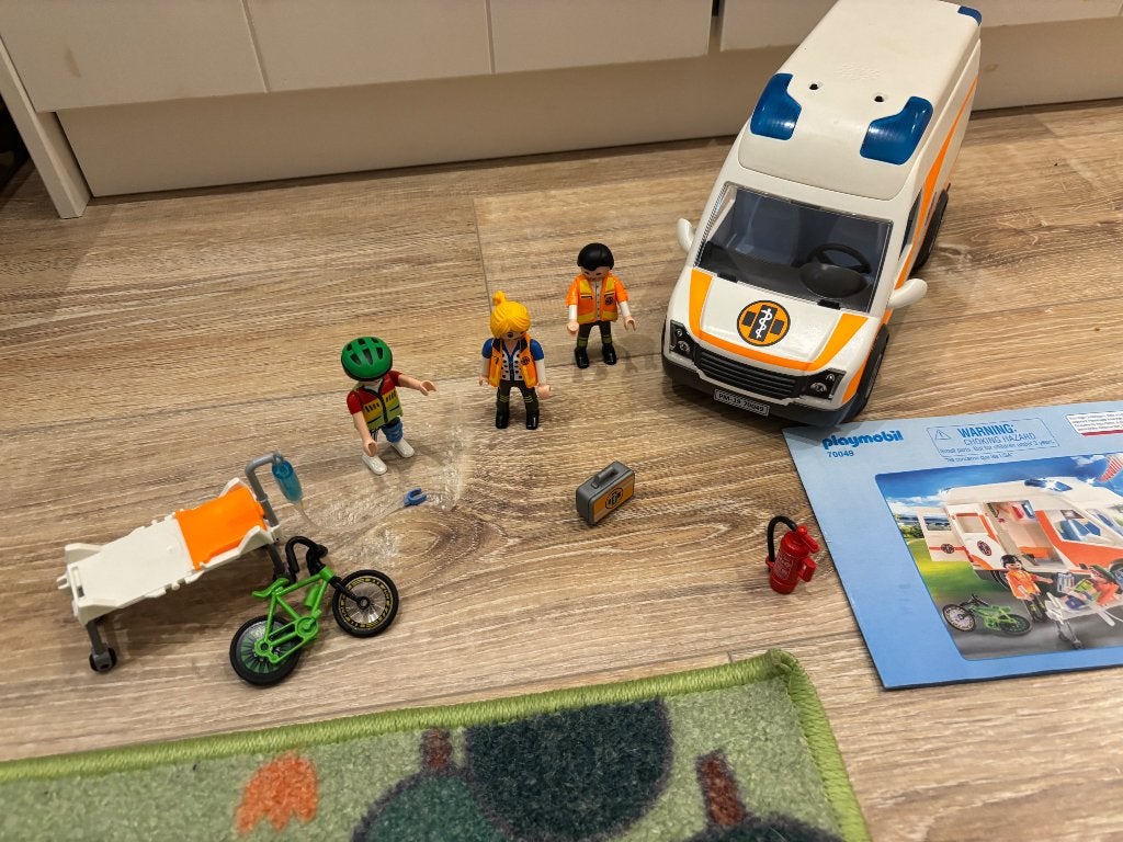 Playmobil ambulance, Ophalen of Verzenden, Zo goed als nieuw