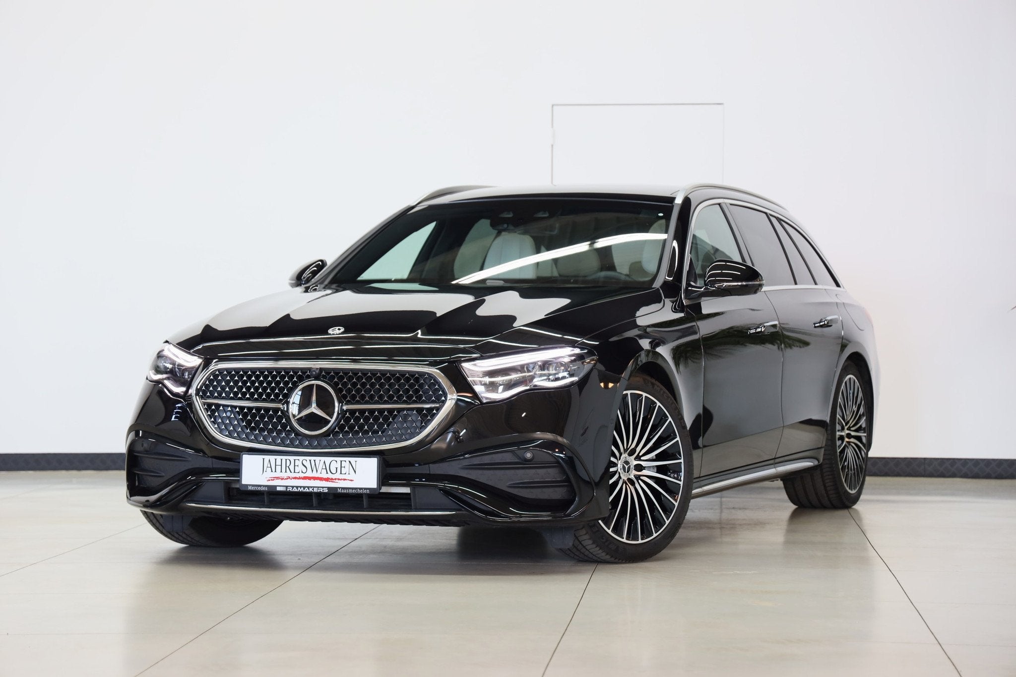 Mercedes-Benz E-Klasse 300 e T AMG Premium Plus SUPERSCREEN, Cuir, Achat, 15 g/km, Beige