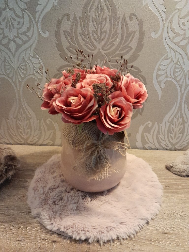 Nieuwe vaas met kunstbloemen, Huis en Inrichting, Ophalen, Roze, Kunstbloem, Nieuw