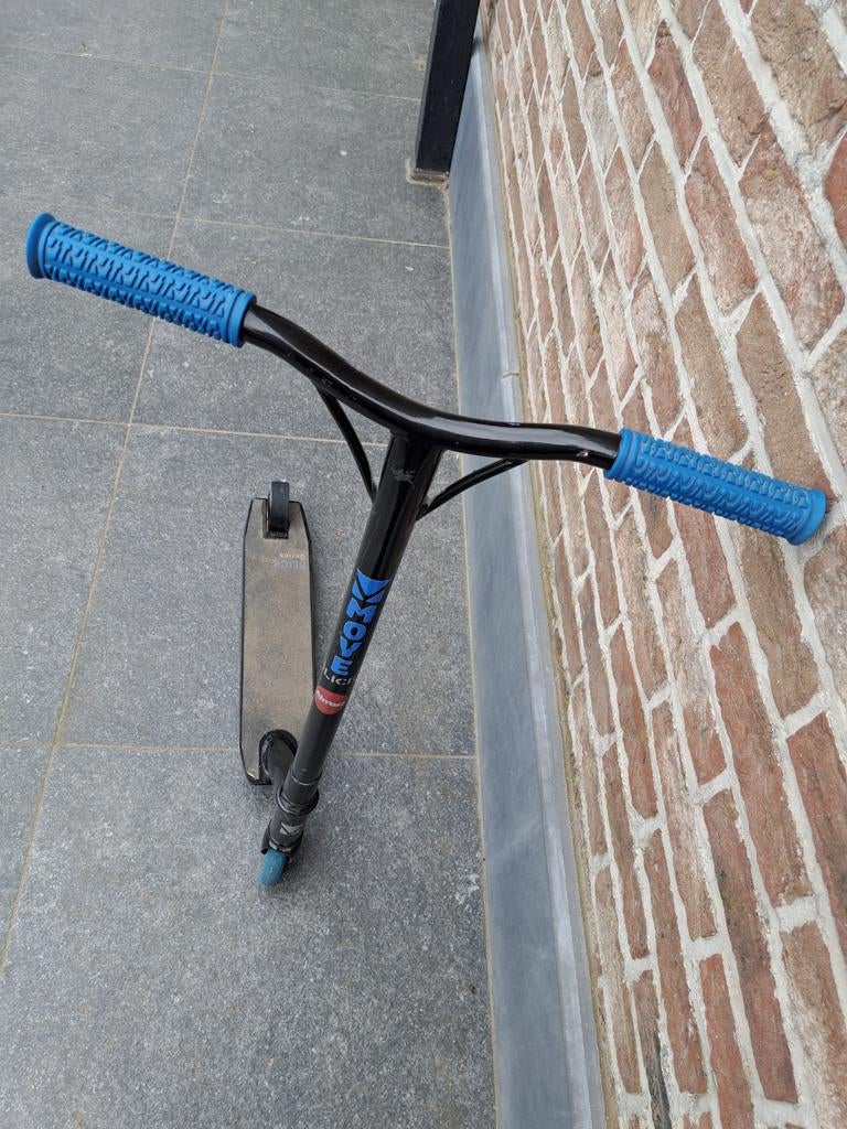 Stuntstep voor kind in metaal. Gebruikte maar goede staat., Ophalen