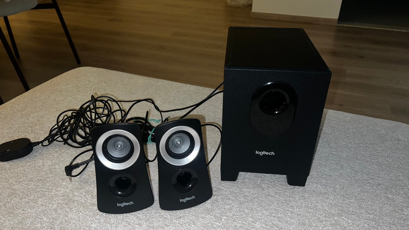 Logitech luidsprekersysteem, Computers en Software, Pc speakers, Ophalen, Zo goed als nieuw