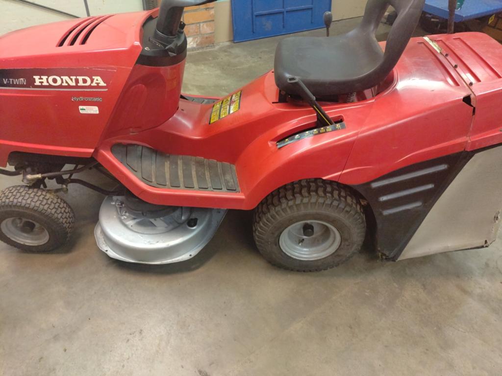 Honda zitmaaier, Tuin en Terras, Zitmaaiers, Ophalen