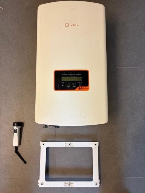 Onduleur triphasé 4G Solis 10 kW avec WiFi dongle, Enlèvement, Utilisé, Autres types