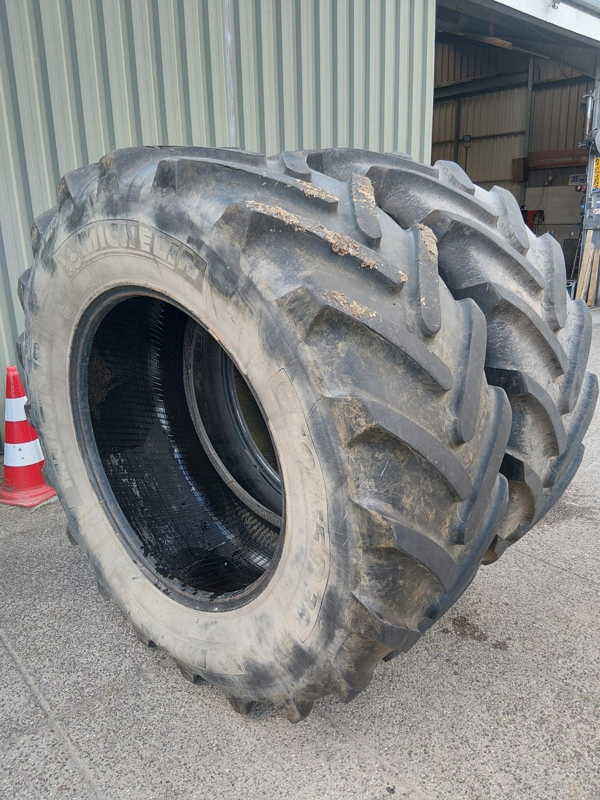 Set michelin 650 65 38 multibib 30 35 mm, Zakelijke goederen, Landbouw | Onderdelen | Banden, Velgen en Assen, Ophalen
