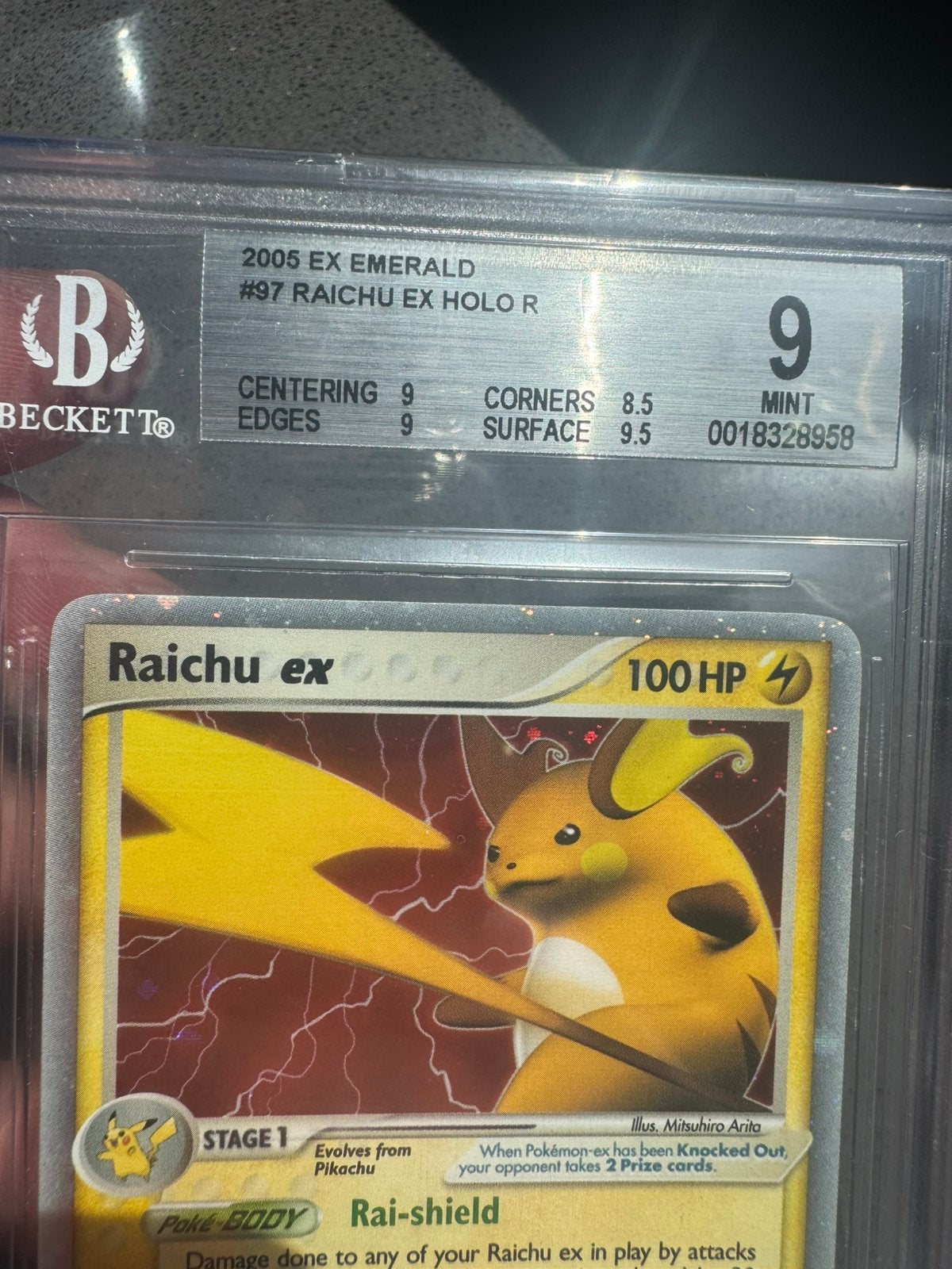 Raichu ex holo – EX Emerald 97/106 (2005) beckett, Ophalen, Zo goed als nieuw