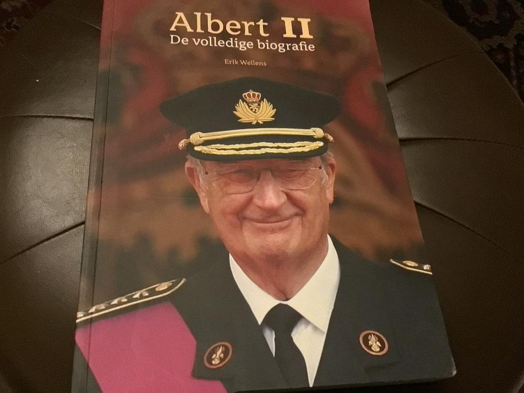 Albert II van België volledige biografie E.Wellens, Verzamelen, Ophalen of Verzenden