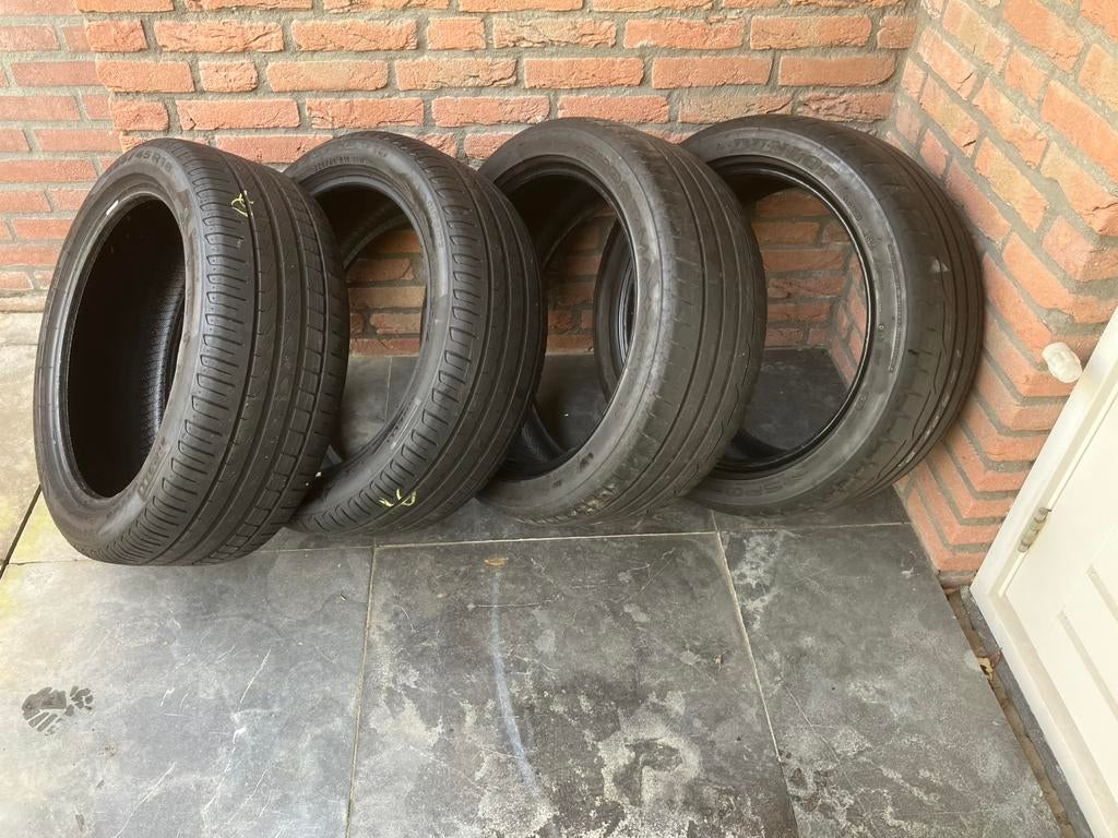 Zomerbanden pirelli en dunlop 225/45-18, Auto-onderdelen, Banden en Velgen, Ophalen, Zomerbanden, Band(en)