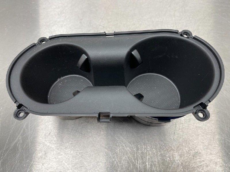 PORTE GOBELET / VIDE POCHE Hyundai Kona (OS) (|84670CM001|), Utilisé, Hyundai