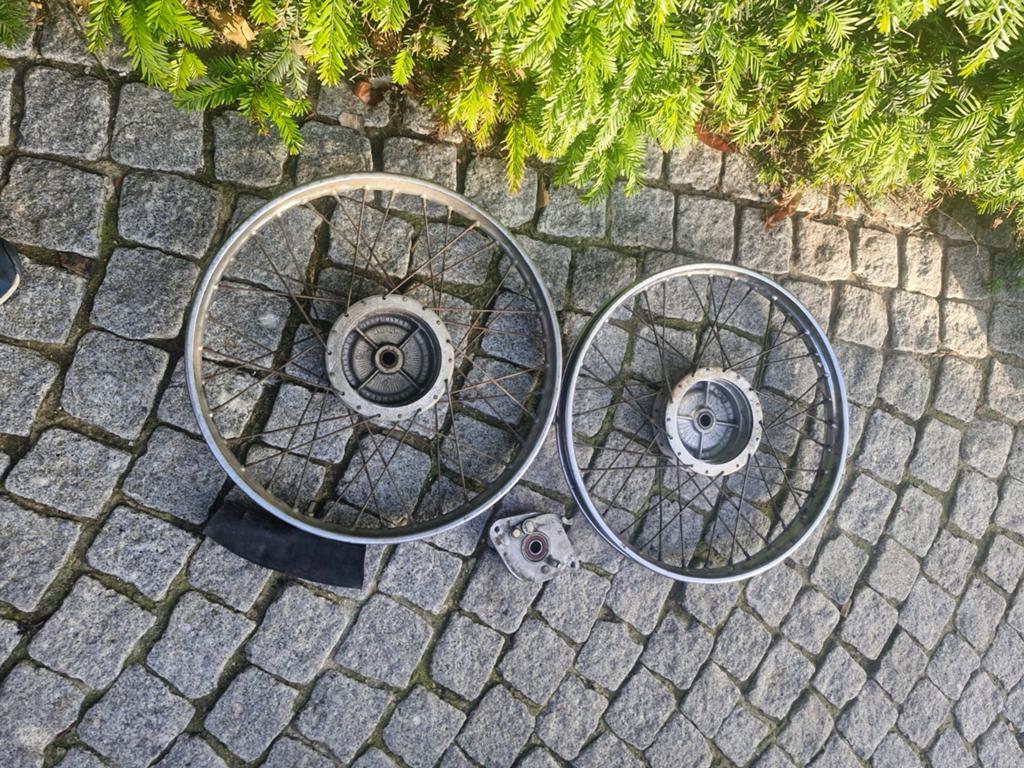 2 roues arrière Camino, Envoi