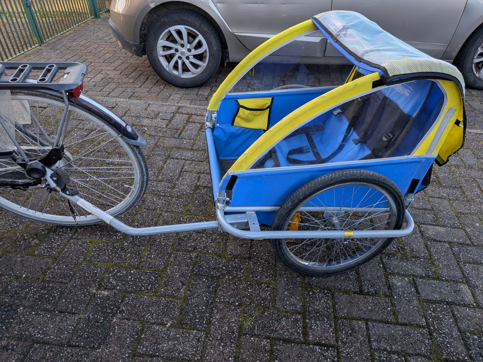 Fietskar / fietsaanhangwagen voor 2 kinderen met veiligheids, Fietsen en Brommers, Ophalen, Gebruikt, Kinderkar