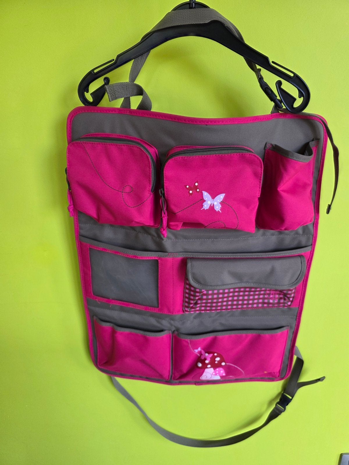 Auto organizer roze van Lässig, Ophalen