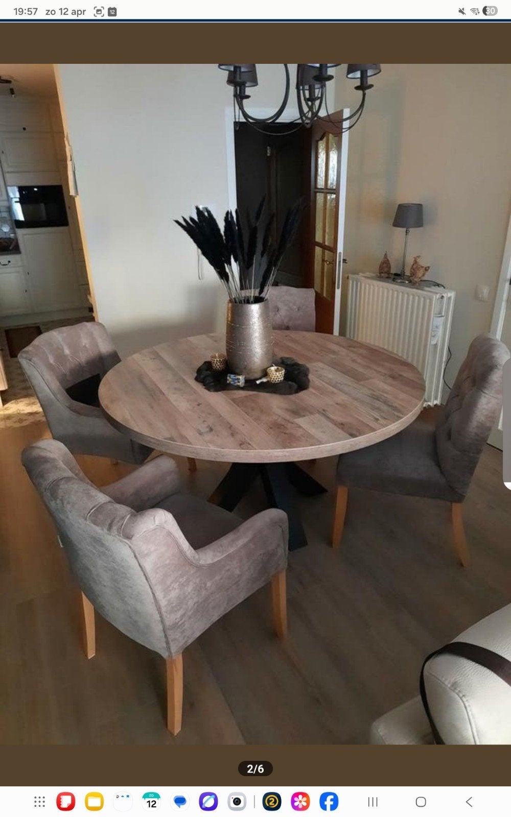 Ronde eettafel met zware poot, Ophalen, Rond, Vijf personen of meer, Landelijk