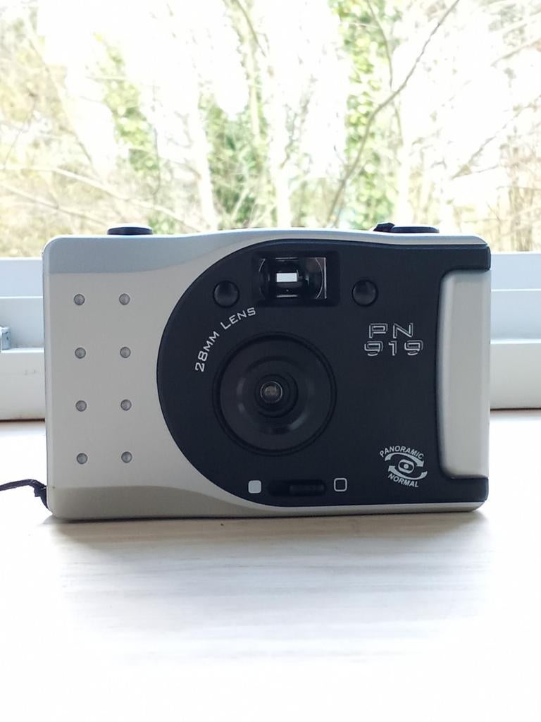 PN 919, un petit appareil photo argentique objectif 28mm, Ophalen of Verzenden, Zo goed als nieuw, Camera