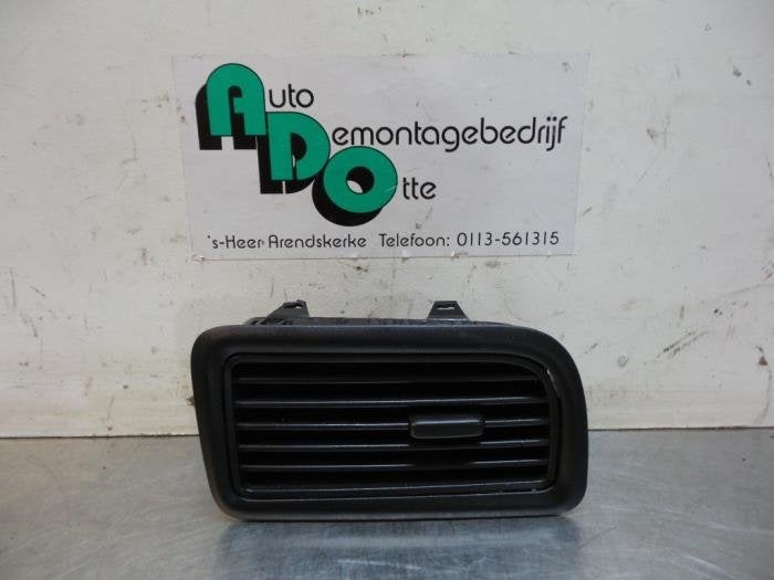Grille aération tableau de bord d'un Fiat Doblo (Doblo 10-), -, Utilisé, Fiat, -