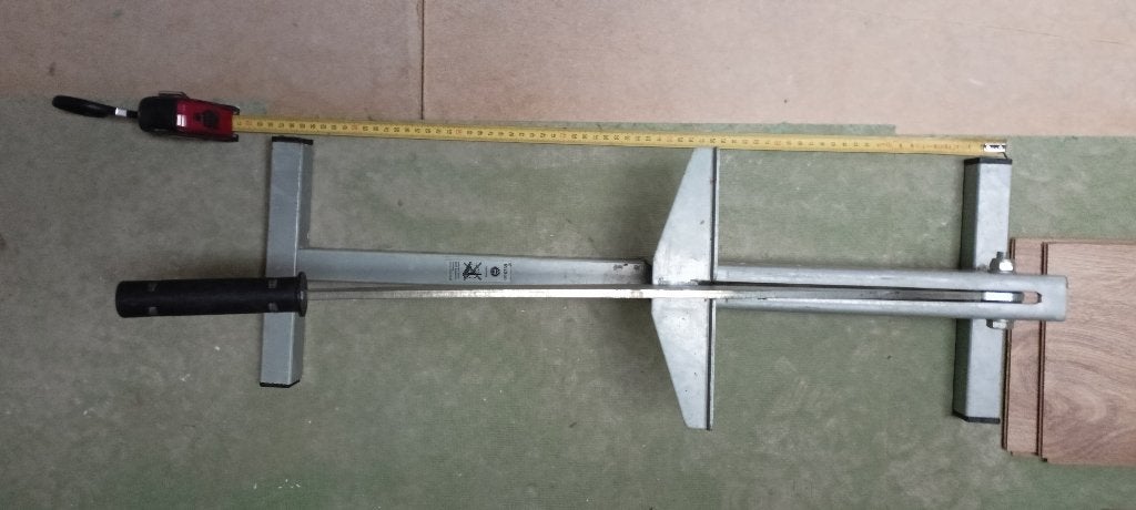 guillotine pour parquet, Bricolage & Construction, Planches & Dalles, Comme neuf, Parquet, 50 à 150 cm, Enlèvement