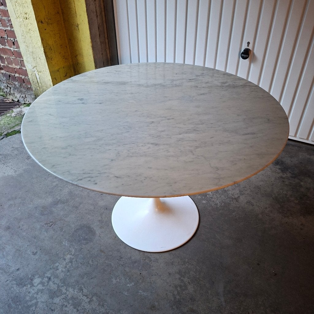 Saarinen marmeren tulpentafel 107cm knoll edition, Ophalen, Gebruikt