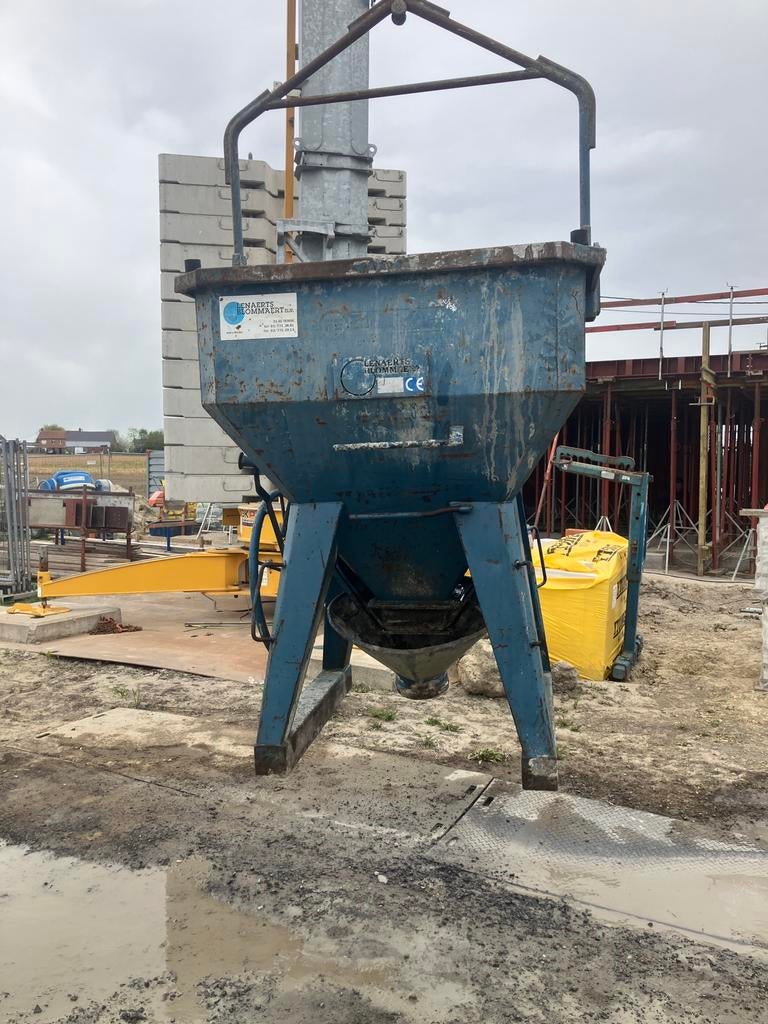 Betonsilo 1000L Eichinger met stortslurf, Doe-het-zelf en Bouw, Ophalen, Gebruikt