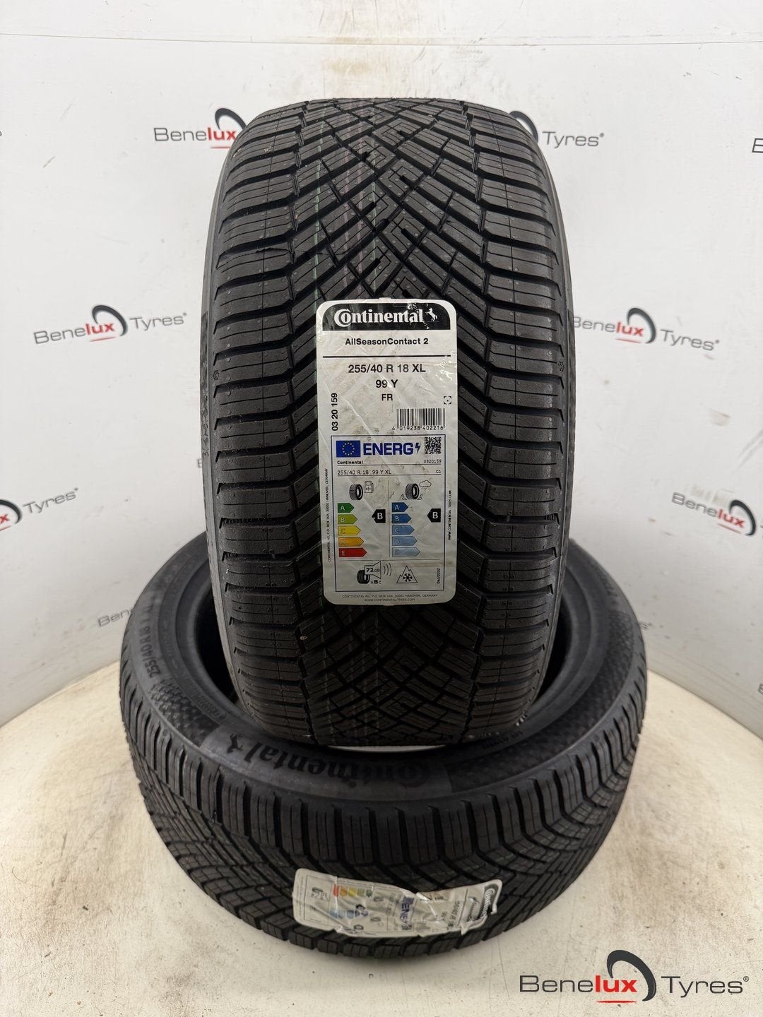 new all-season 255/40R18 Conti 255/40 R18 255/40/18 2554018, Autos : Pièces & Accessoires, Neuf, 255 mm, Véhicule de tourisme