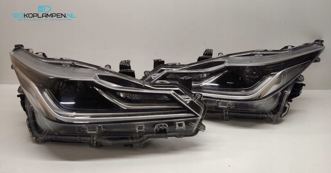 Toyota Corolla E21 Full Led Sedan koplamp links rechts, Gebruikt, -, -, Ophalen of Verzenden