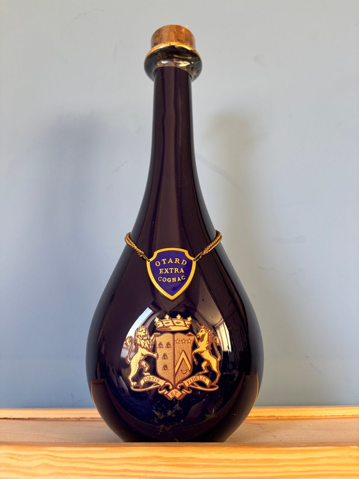 Otard Extra Cognac in kobaltblauwe porselein (Limoges) karaf, Verzamelen, Ophalen of Verzenden, Zo goed als nieuw, Vol, Overige typen