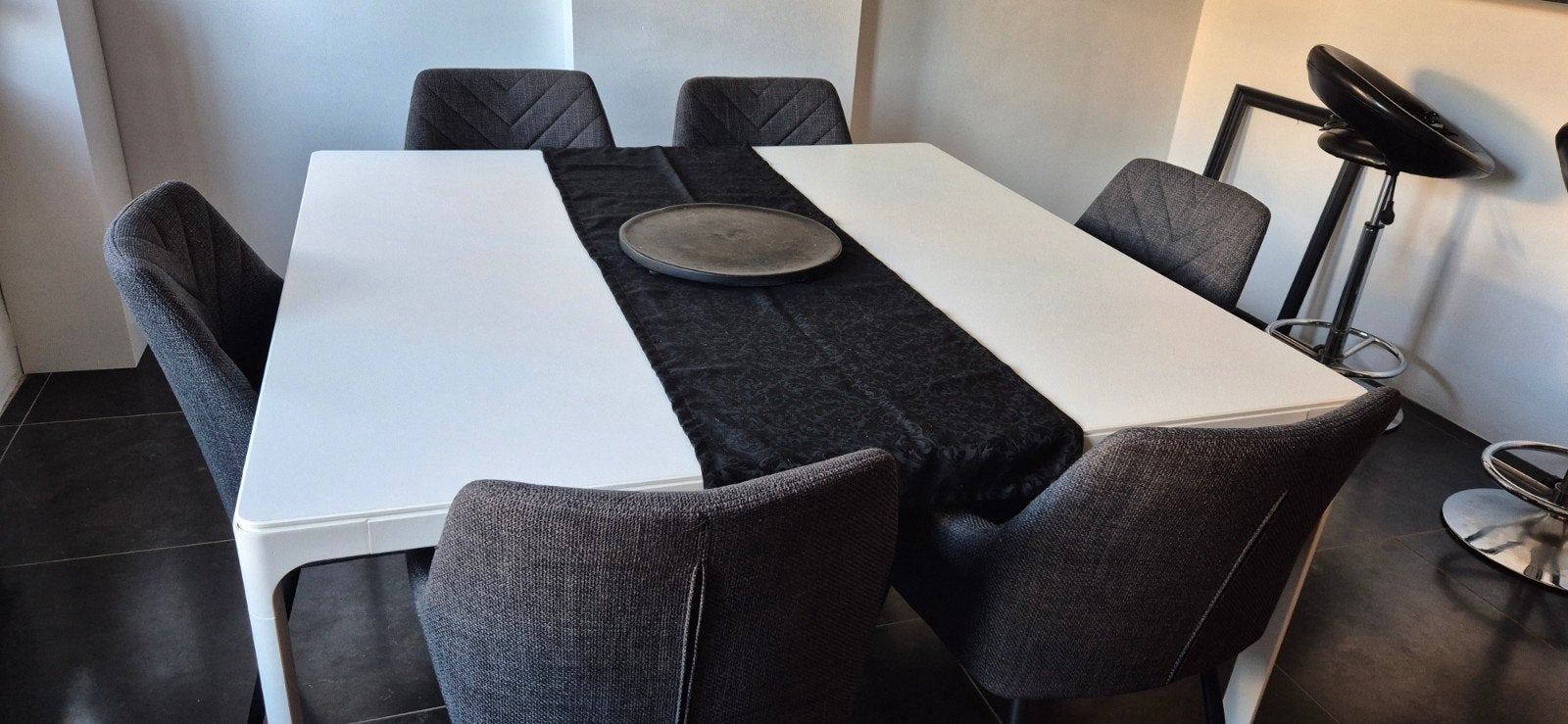 Bureau IKEA Bekant ou table carrée, Enlèvement, Comme neuf