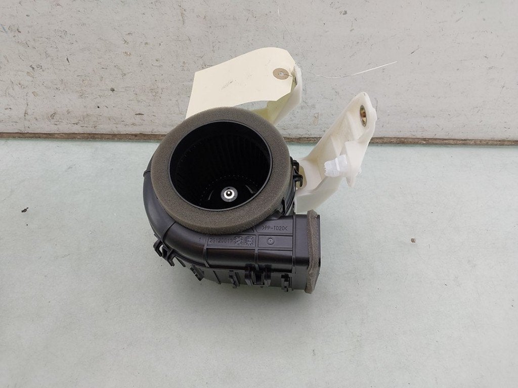 DIVERS Toyota Yaris IV (P21 / PA1 / PH1) (|G9230K0021|), Kundenbetreuung@toyota.de, Toyota, Utilisé, Toyota-Allee 2
50858  Köln, DE