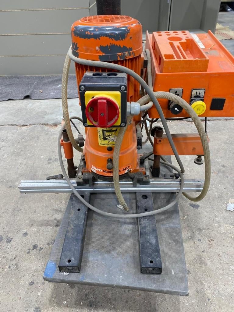 Blum Minipress, Ophalen