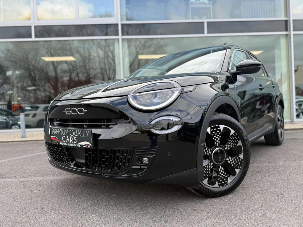 Fiat 600 Hybrid La Prima / ZETELVERWRM / KEYLESS / CARPLAY, Auto's, Automaat, Gebruikt, Beige, 1199 cc