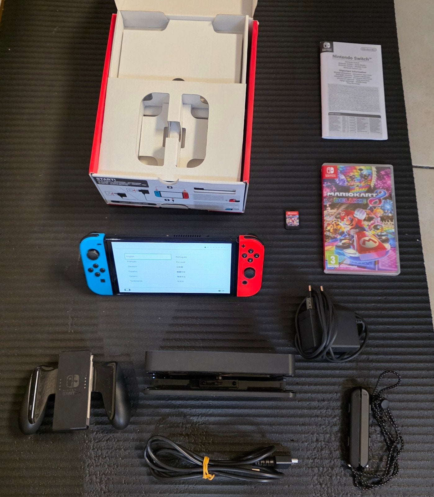 NINTENDO SWITCH OLED MARIO KART IN NIEUWSTAAT!, Games en Spelcomputers, Spelcomputers | Nintendo Switch, Switch OLED, Ophalen of Verzenden