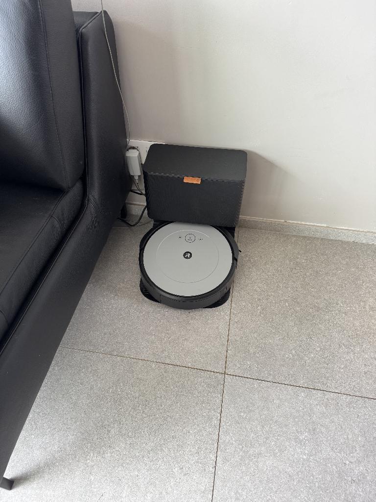 aspirateur iRobot i1+ à vidange automatique, Electroménager, Aspirateurs, Contrôlable via application, Sac à poussière, Comme neuf