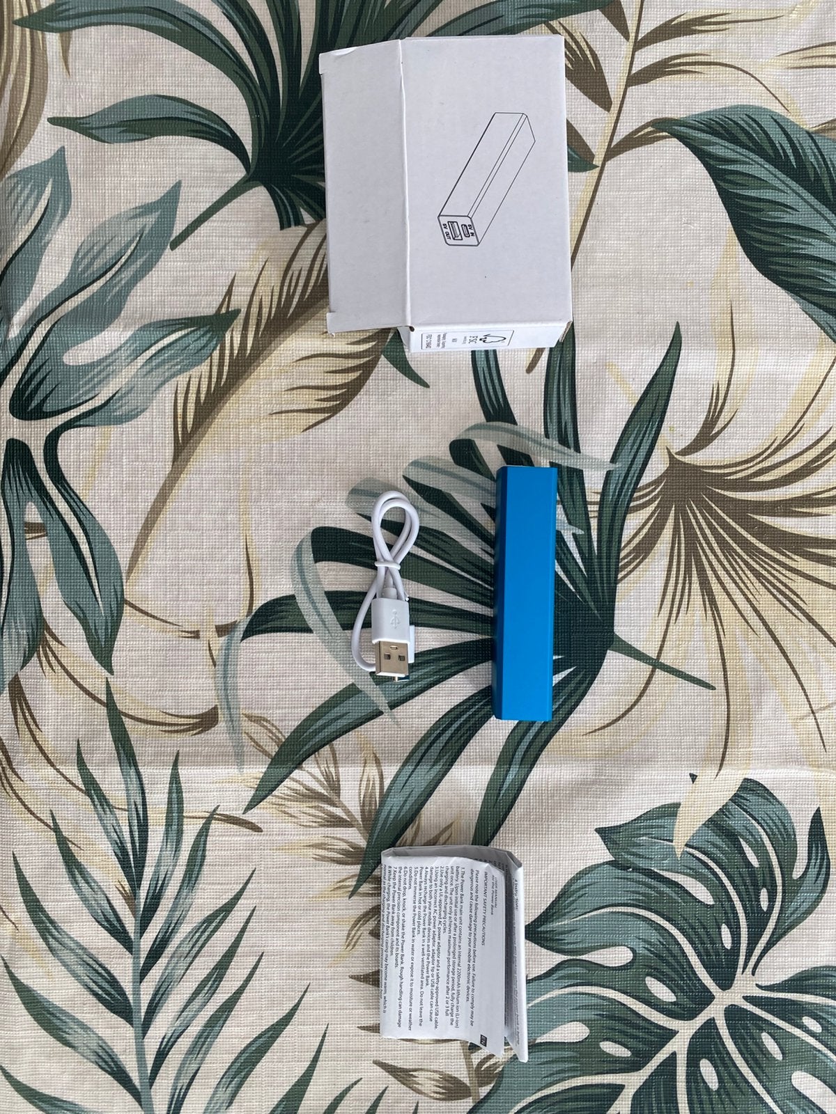 Banque d'alimentation de 2200 mAh avec câble USB., Télécoms, Enlèvement ou Envoi, Neuf