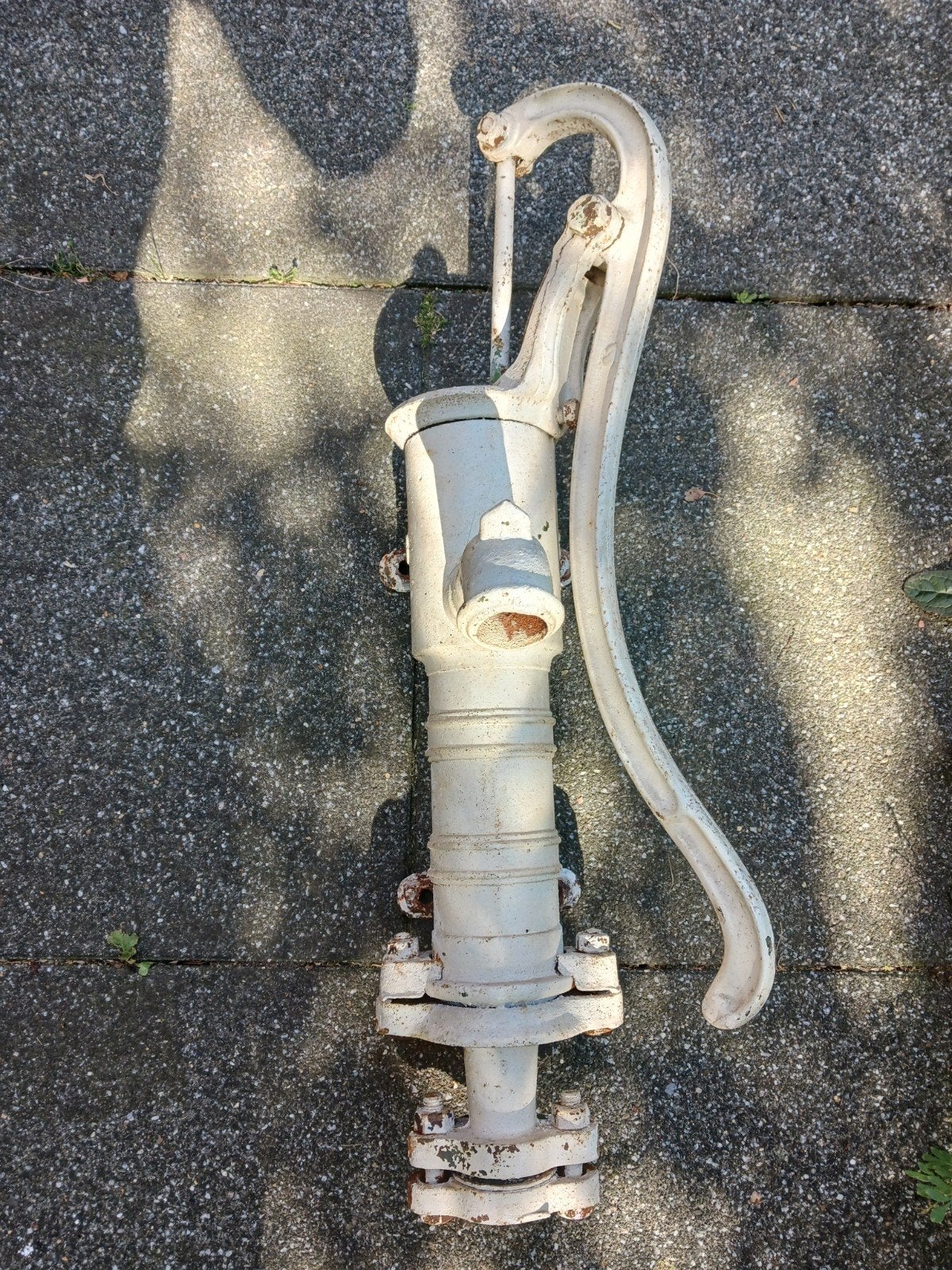 handwaterpomp, Ophalen