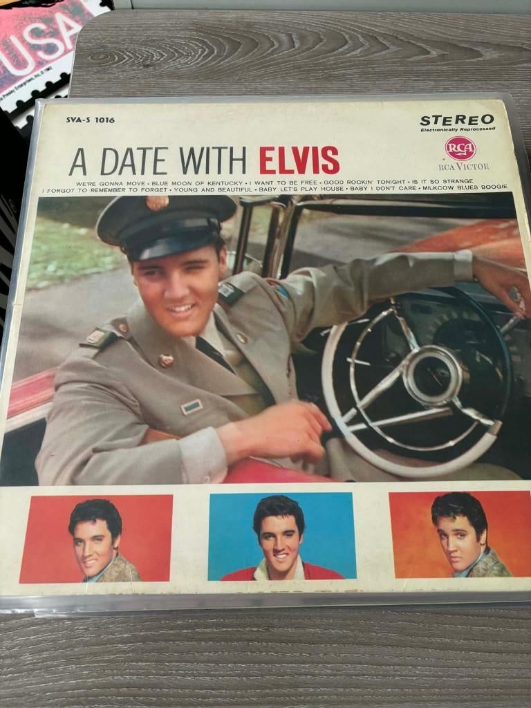 Elvis lp, a date with Elvis, Duitse persing, black original, Gebruikt, Ophalen of Verzenden, Rock-'n-Roll, Inclusief binnenhoes