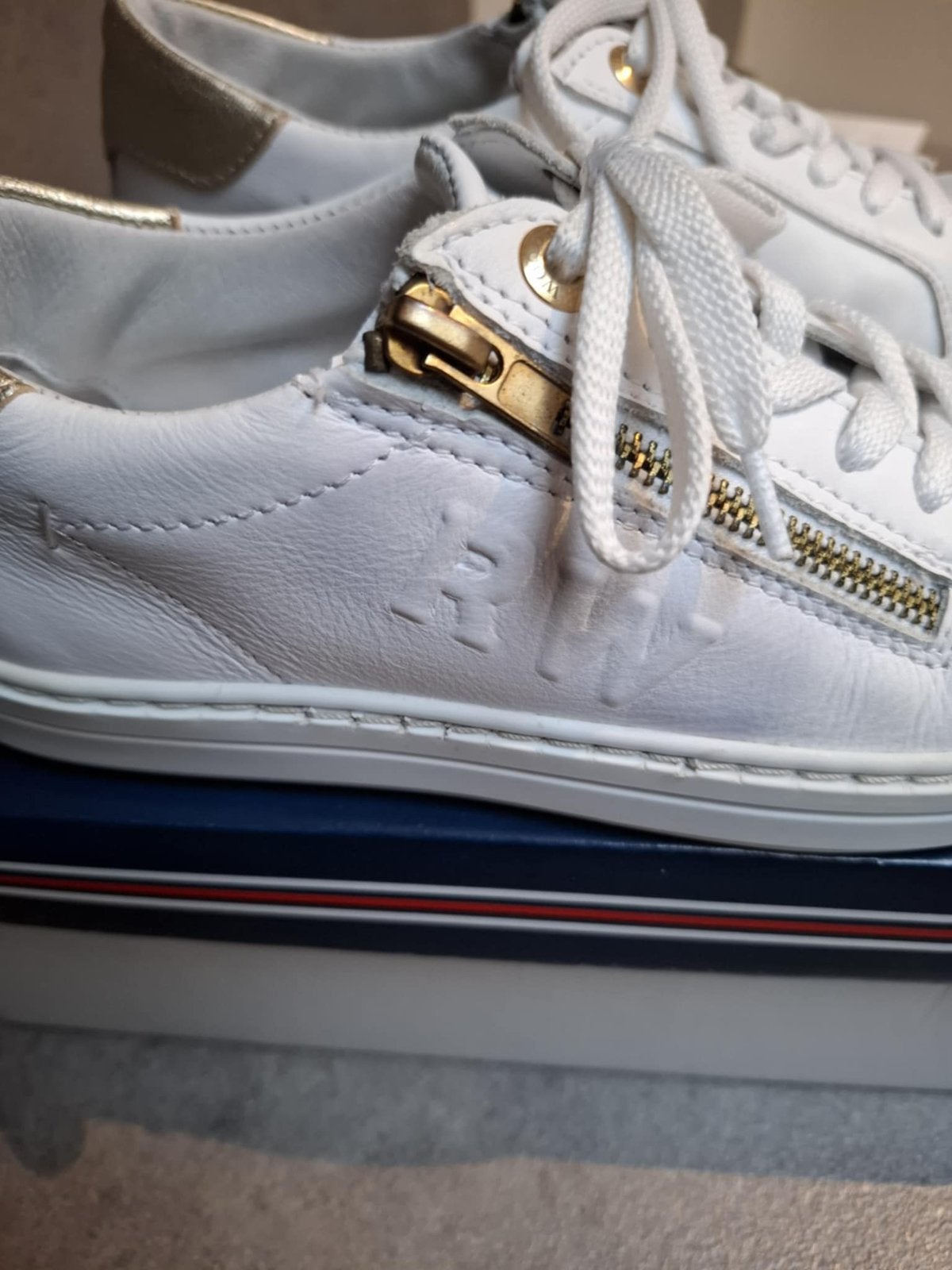 Witte sneakers river woods, Ophalen, Zo goed als nieuw, Sneakers