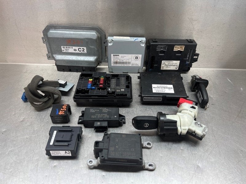 COMPUTER CONTACTSLOT Nissan Micra (K14) (01-2016/06-2025), Gebruikt, Germany@nissan-services.eu, Kronenweg 38
50389  Wesseling, DE