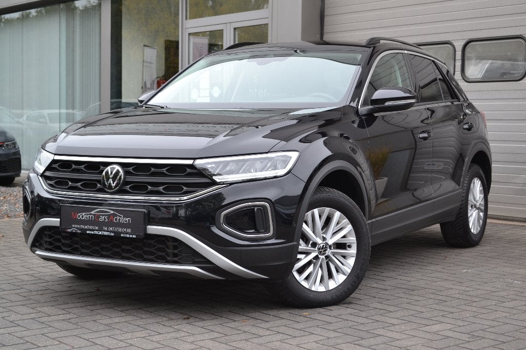 VW T-Roc 1.5 FSI DSG automaat * 2025 * Carplay, Stof, 1498 cc, 4 cilinders, Zwart