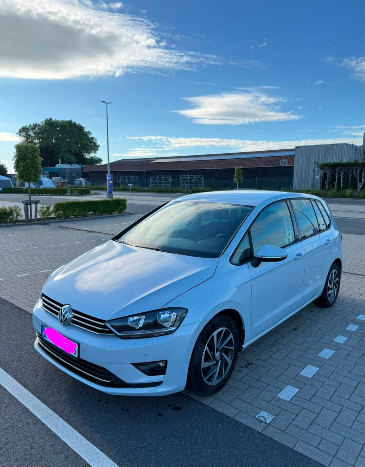 Vw golf sportsvan 2017 106000 km 1.2 benzine euro6, Auto's, Volkswagen, Golf Sportsvan, 4x4, ABS, Airbags, Airconditioning, Alarm