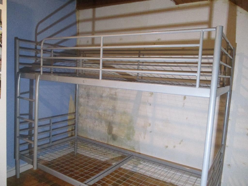 Ikea Svarta stapelbed in grijs metaal, Huis en Inrichting, Ophalen, Gebruikt, 90 cm, Eenpersoons