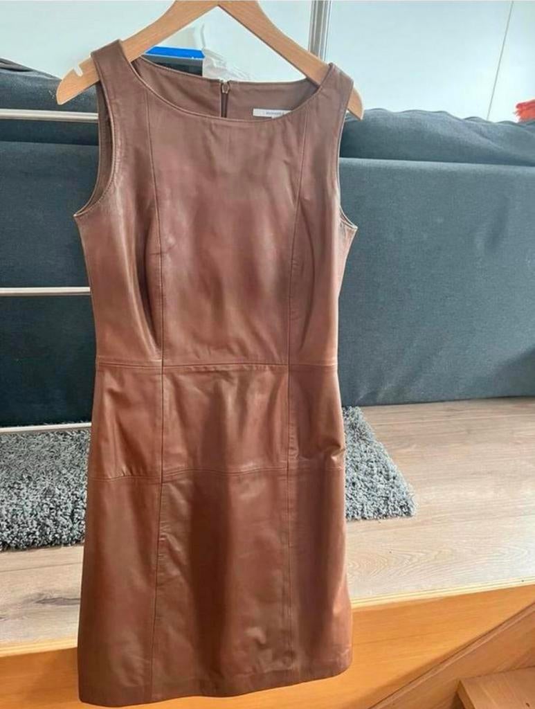 Leren kleedje Bruin Van Hassels, Bruin, Verzenden, Zo goed als nieuw, Knielengte