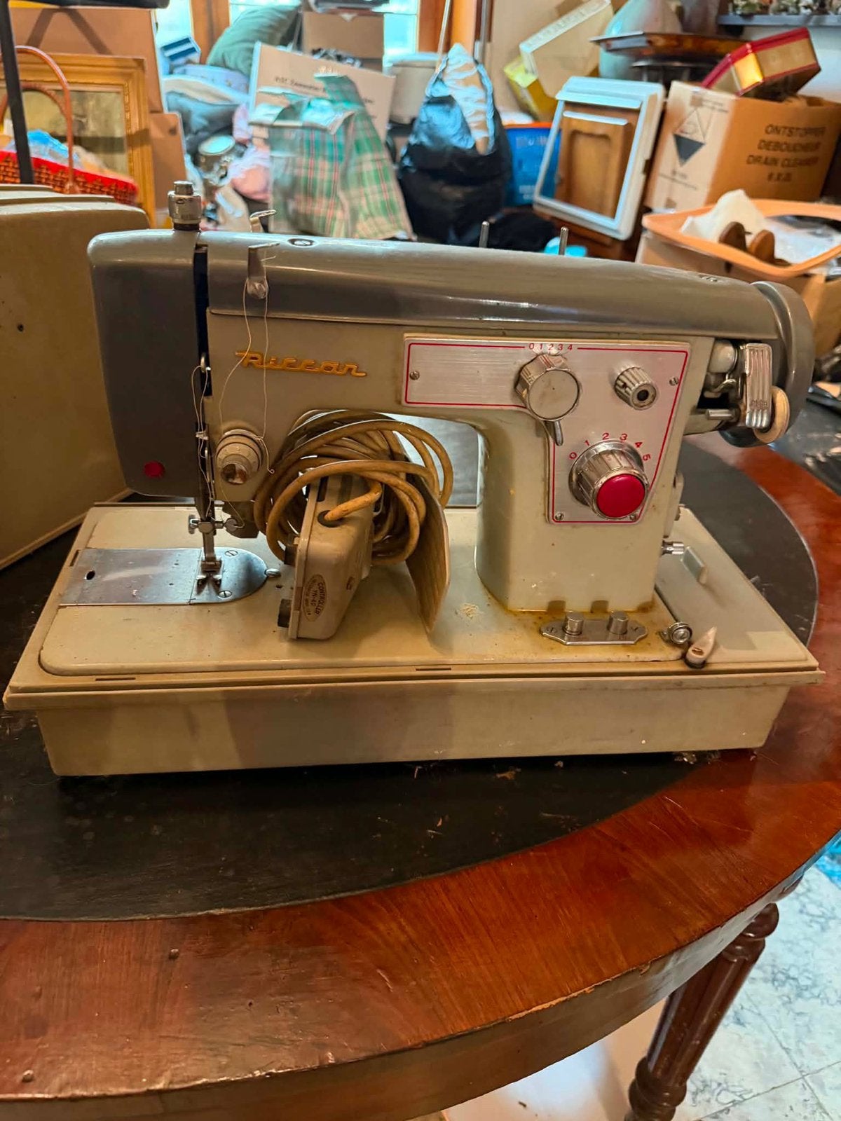 Machine à coudre vintage RICCAR avec valise et pédale, Enlèvement