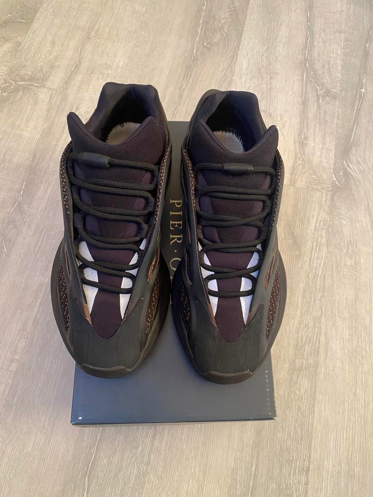 Yeezy V3 700, Enlèvement ou Envoi, Comme neuf, Baskets, Noir